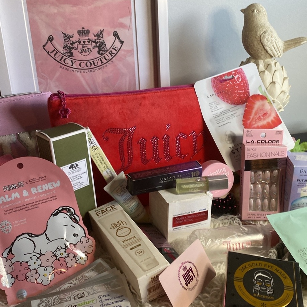 SOLD/Beauty Bundle with Juicy Couture Makeup Bag NWT
